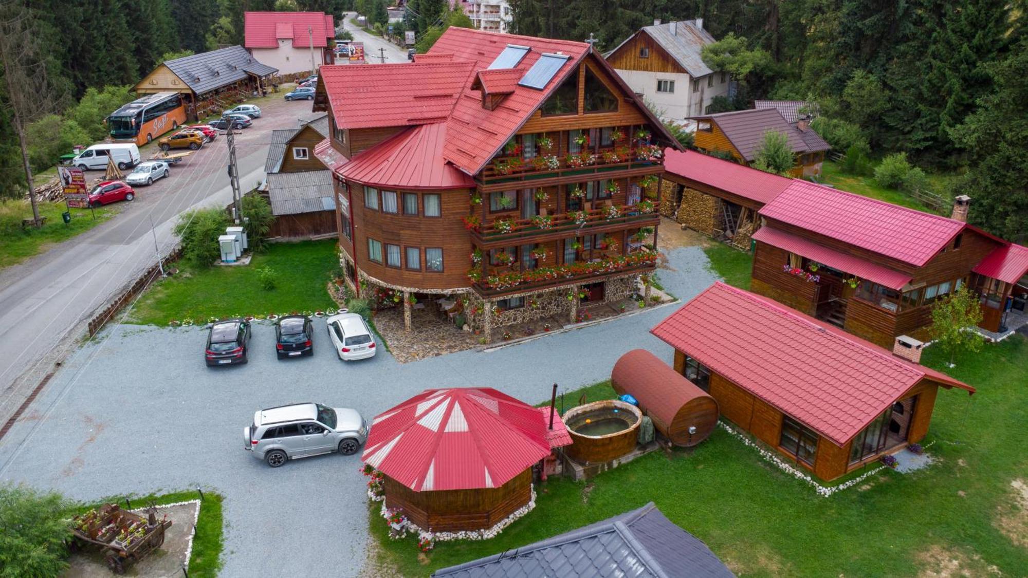 Casa Binu Hotel Arieseni Exterior photo